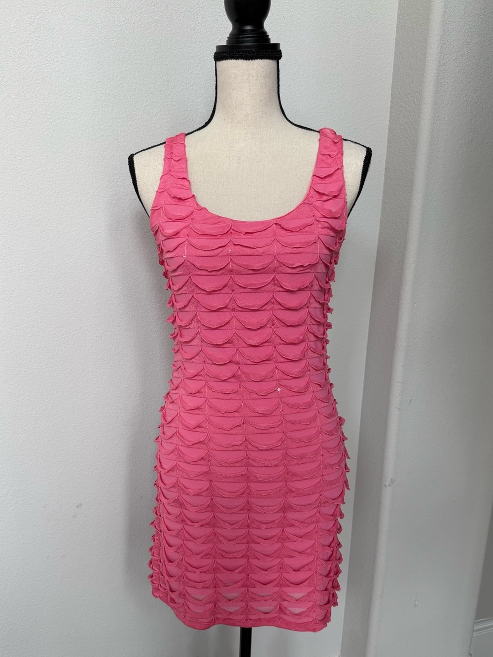 ISSI Pink Textured Sleeveless Cocktail Dress